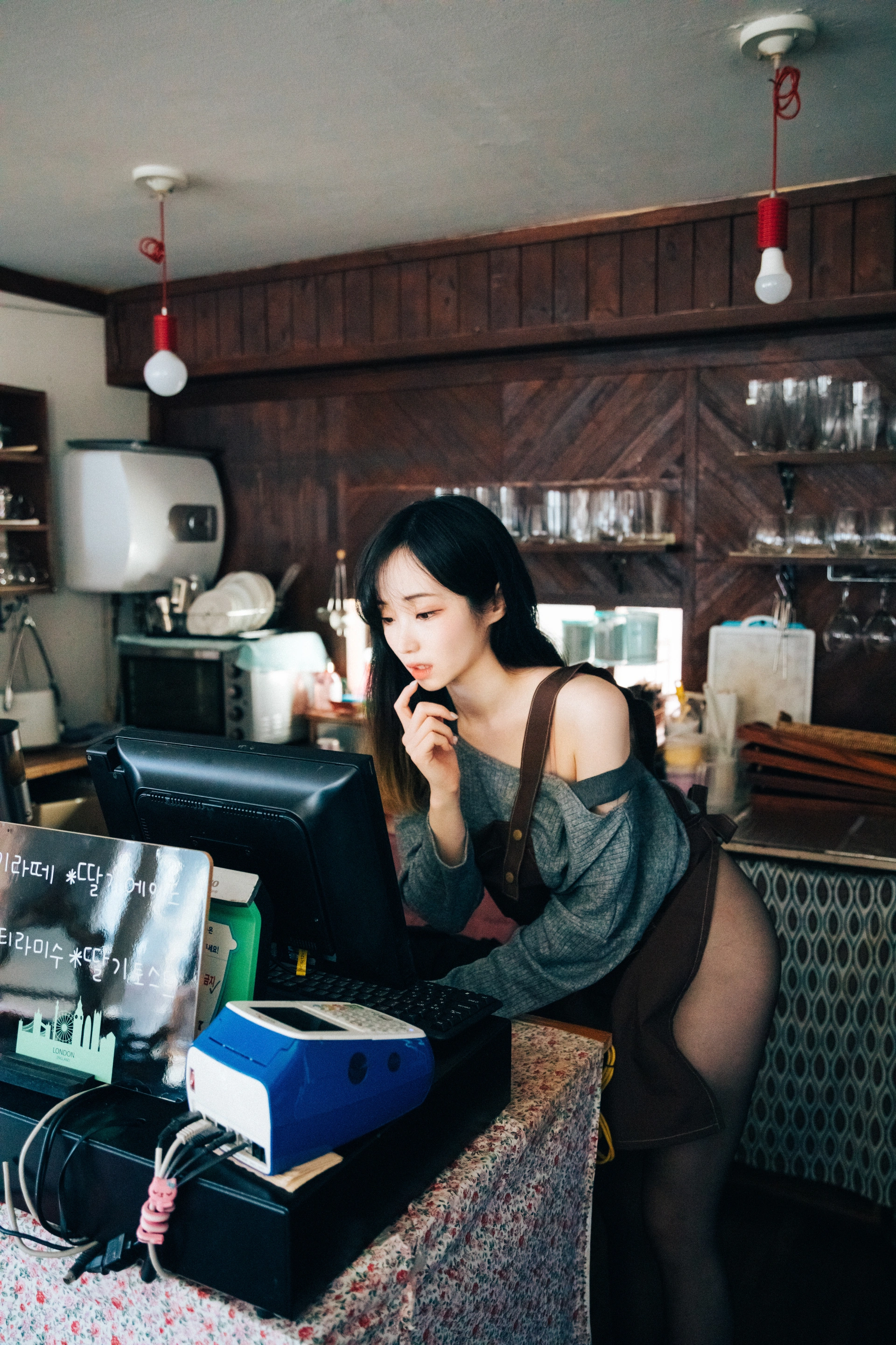 Bambi밤비 - NO.105 [Loozy] Cafe Alba (Update HQ) 2