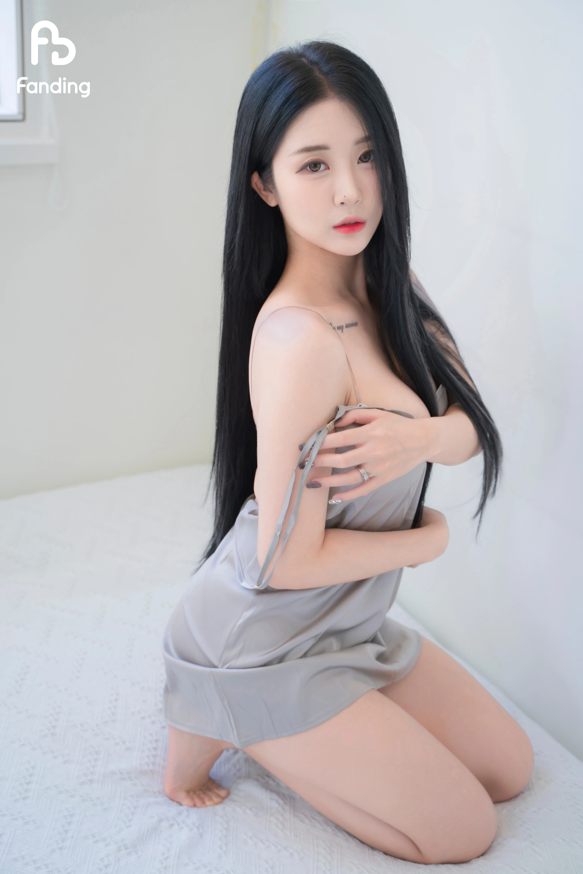 Bomi (보미) - NO.60 Gray Slip 1