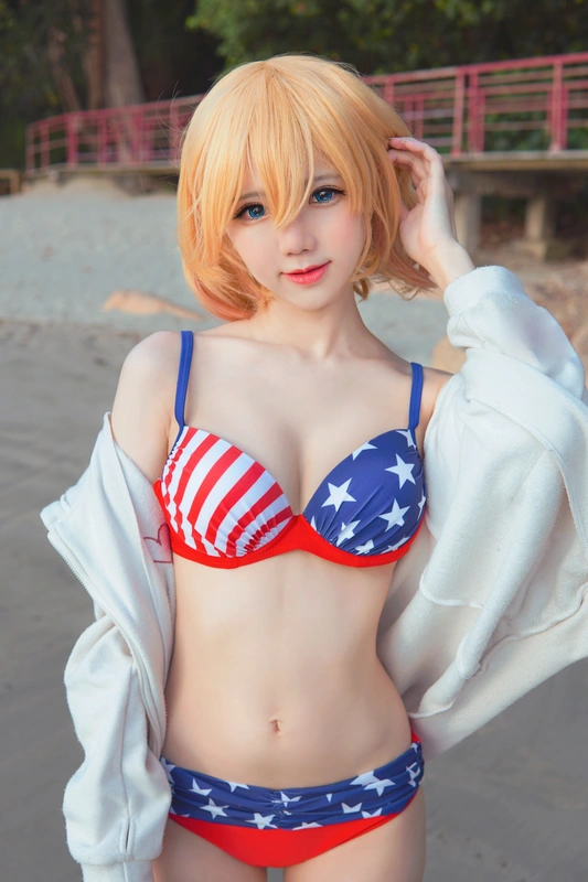 Mami-Bikini - Sally Dorasnow